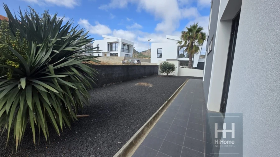 Moradia T4 para Venda em Porto Santo Foto 4