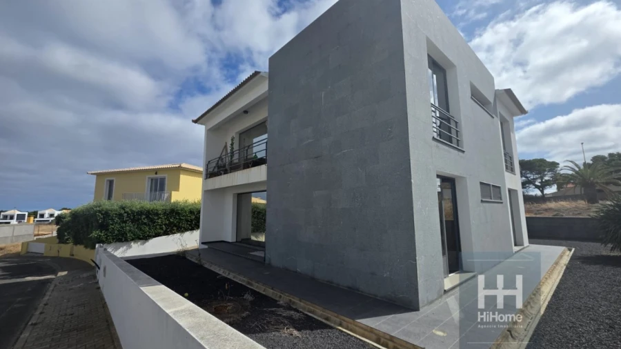 Moradia T4 para Venda em Porto Santo