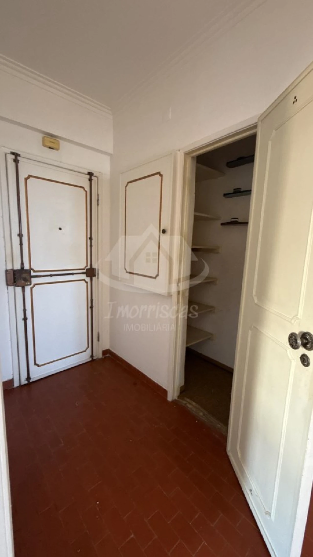 Apartamento T2 para Venda em Odivelas Foto 9
