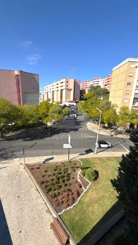 Apartamento T2 para Venda em Odivelas
