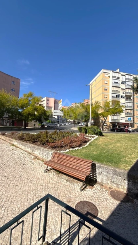 Apartamento T2 para Venda em Odivelas