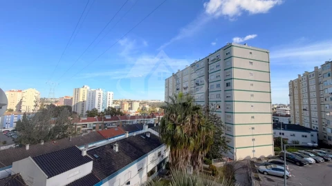 Apartamento T2 para Venda em Odivelas