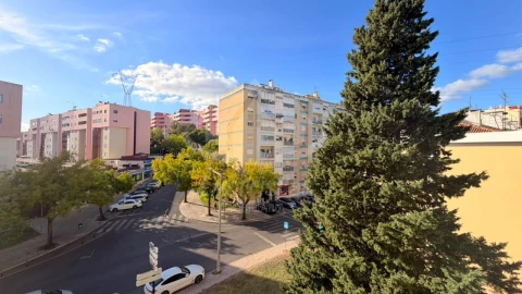 Apartamento T2 para Venda em Odivelas