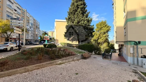 Apartamento T2 para Venda em Odivelas