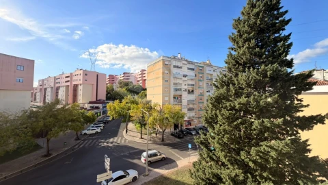 Apartamento T2 para Venda em Odivelas