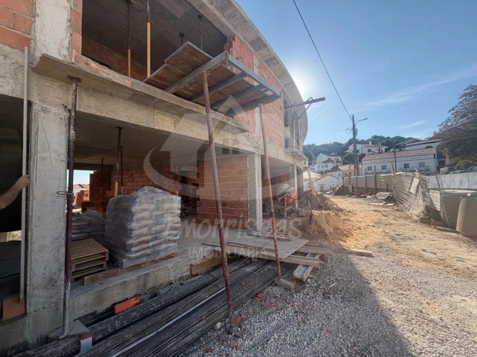 Moradia T2 para Venda em Fanhões Foto 14
