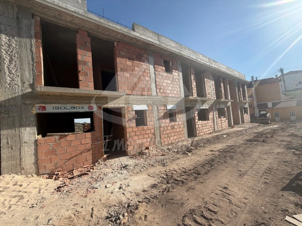 Moradia T2 para Venda em Fanhões Foto 15