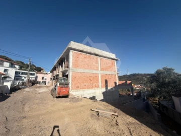 Moradia T2 para Venda em Fanhões