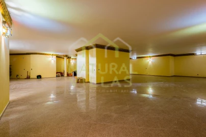 Quinta T5 para Venda em Quarteira