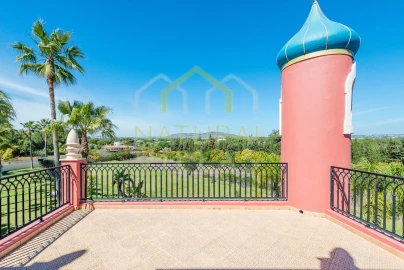 Quinta T5 para Venda em Quarteira