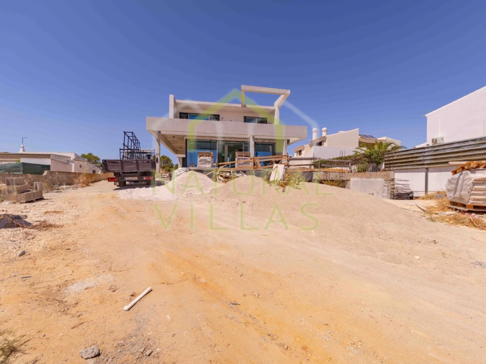 Moradia T4 para Venda em Albufeira e Olhos de Água Foto 19