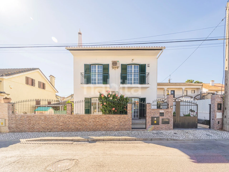 Moradia T4 para Venda em Quinta do Conde Foto 1