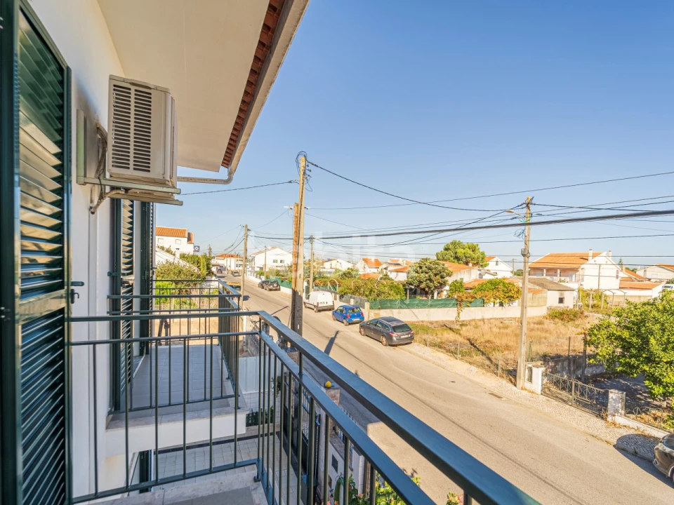 Moradia T4 para Venda em Quinta do Conde Foto 32