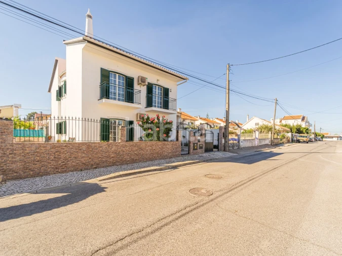 Moradia T4 para Venda em Quinta do Conde Foto 46