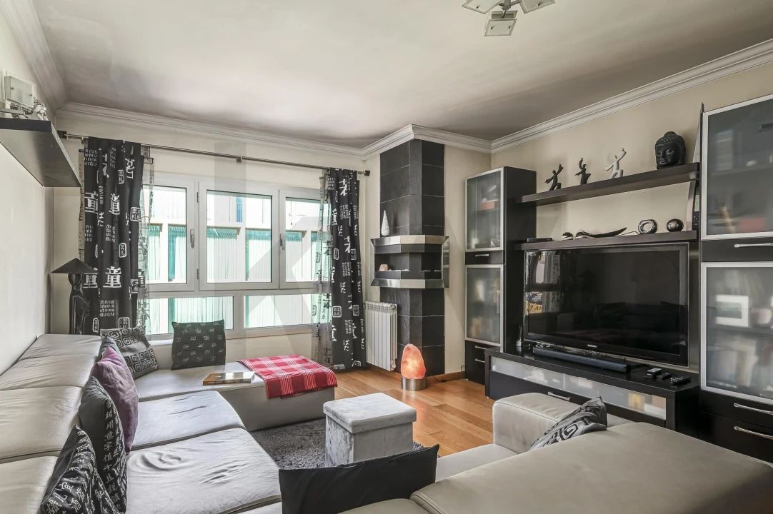 Apartamento T2 para Venda em Arroios Foto 1