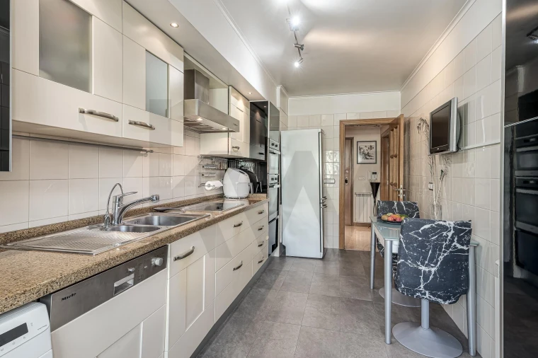 Apartamento T2 para Venda em Arroios Foto 20