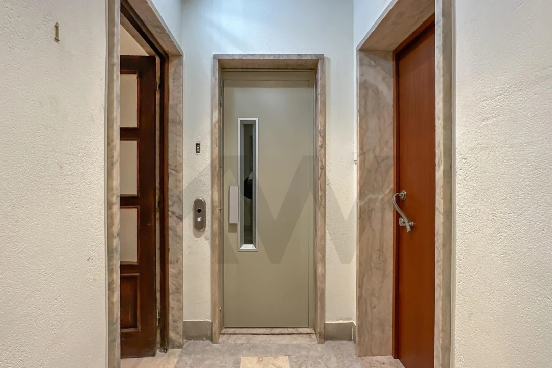 Apartamento T2 para Arrendamento em Campolide Foto 37