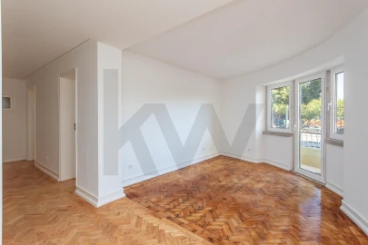 Apartamento T2 para Arrendamento em Campolide