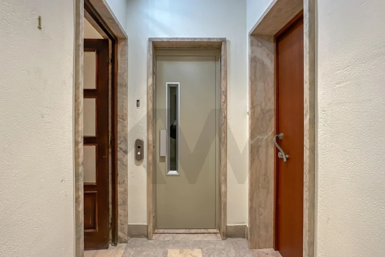 Apartamento T2 para Arrendamento em Campolide Foto 37