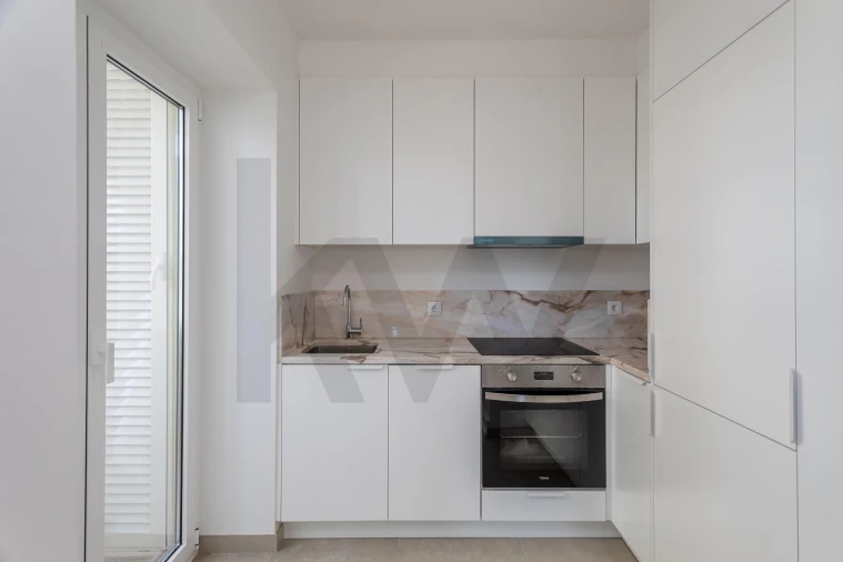 Apartamento T2 para Arrendamento em Campolide Foto 27