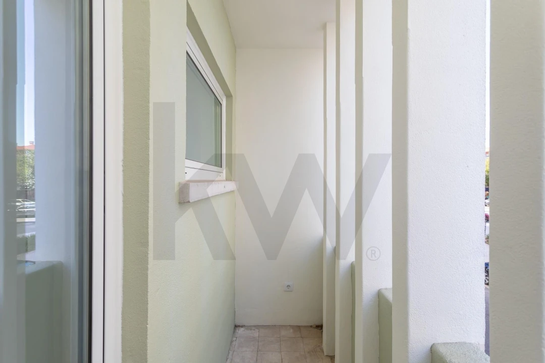 Apartamento T2 para Arrendamento em Campolide Foto 30