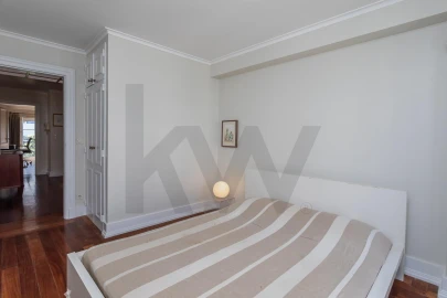 Moradia T5 para Venda em Estrela