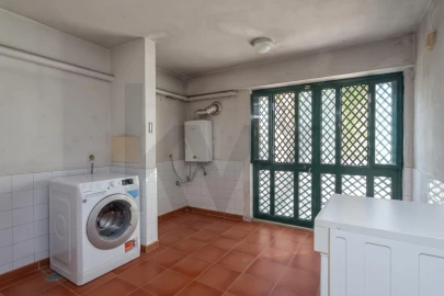 Moradia T5 para Venda em Estrela