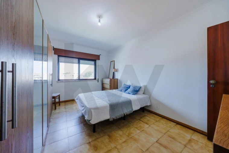 Apartamento T2 para Venda em Algueirão-Mem Martins Foto 6