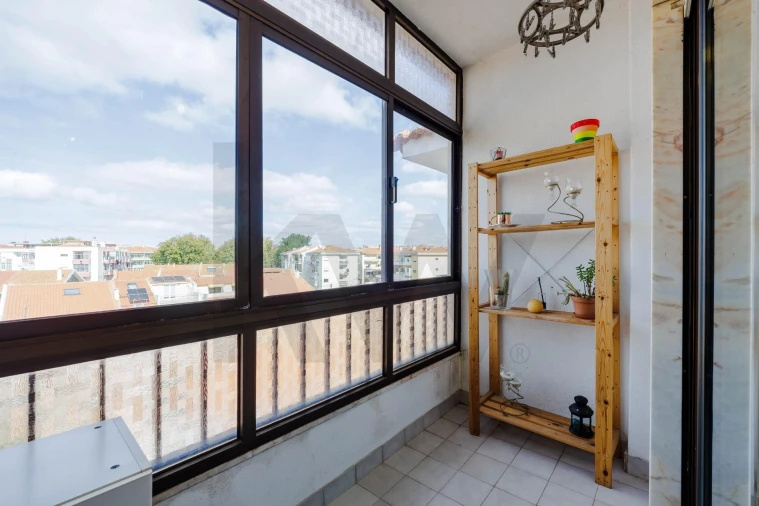 Apartamento T2 para Venda em Algueirão-Mem Martins Foto 18