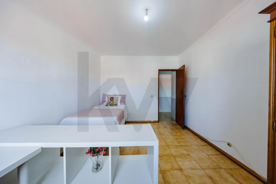 Apartamento T2 para Venda em Algueirão-Mem Martins Foto 9