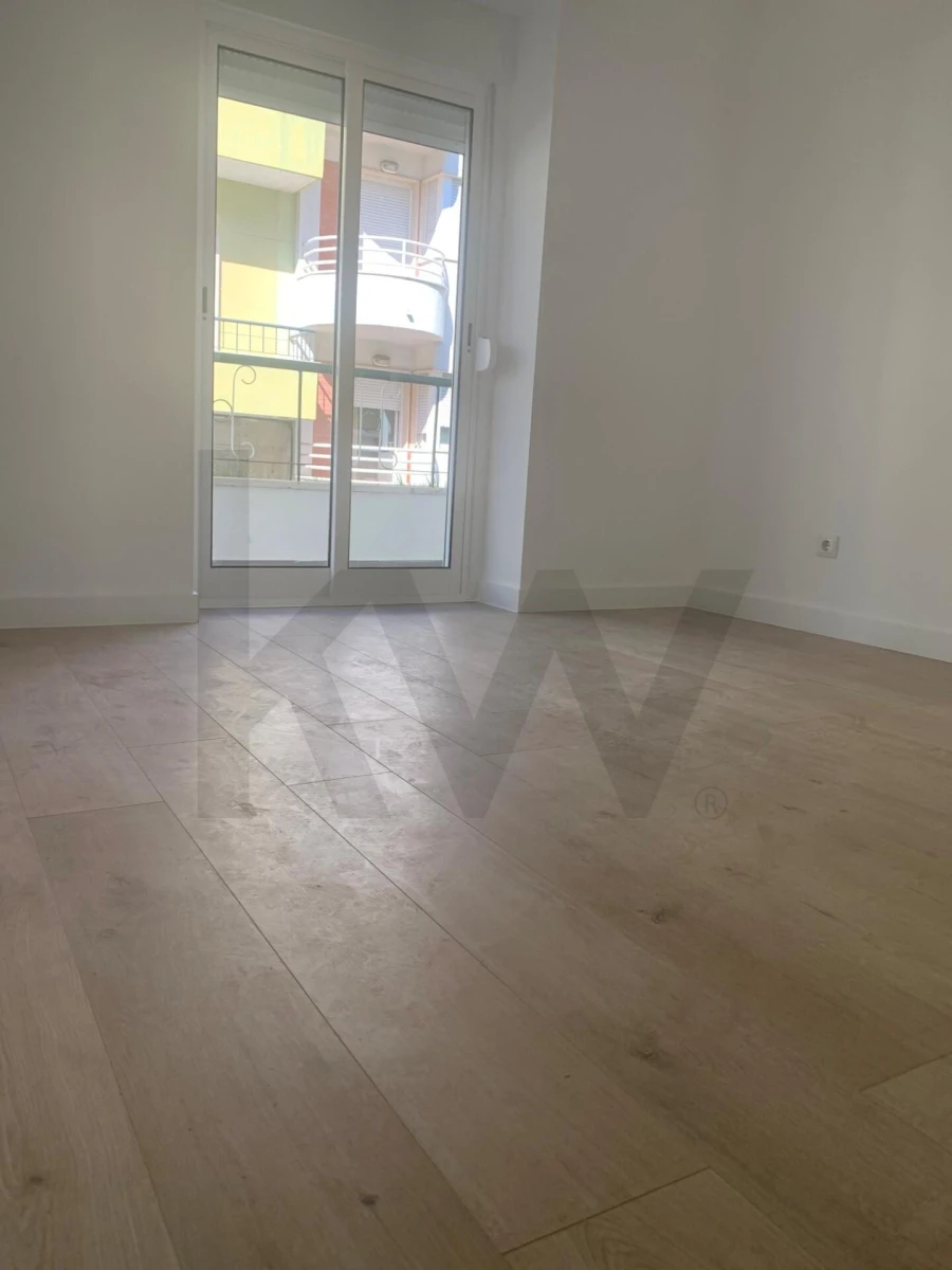 Apartamento T2 para Venda em Mina de Água Foto 5