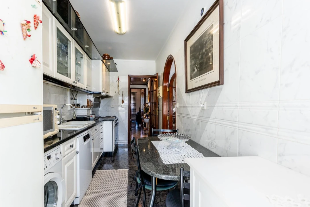 Apartamento T2 para Venda em Odivelas Foto 4