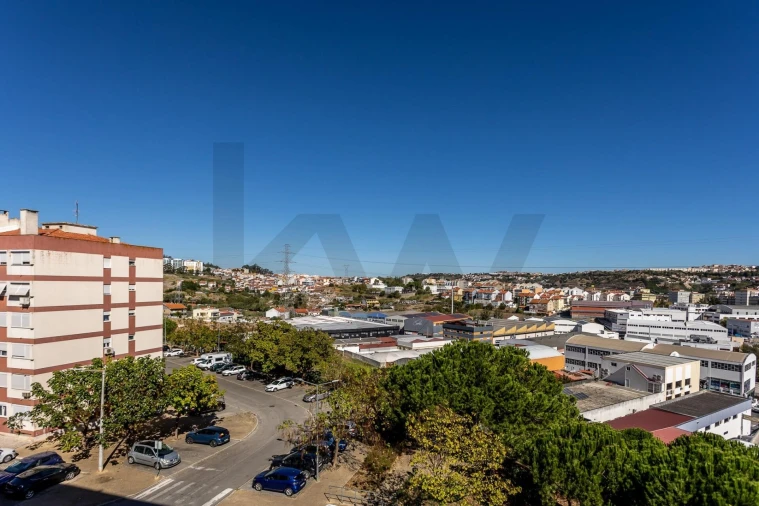 Apartamento T2 para Venda em Odivelas Foto 16