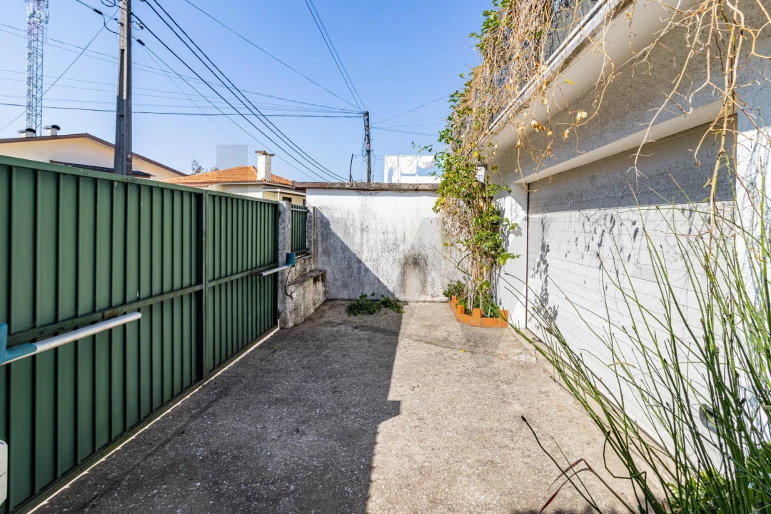 Moradia T3 para Venda em Vila de Cucujães Foto 55