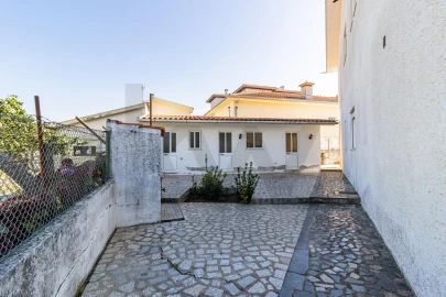 Moradia T3 para Venda em Vila de Cucujães