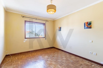 Moradia T3 para Venda em Vila de Cucujães
