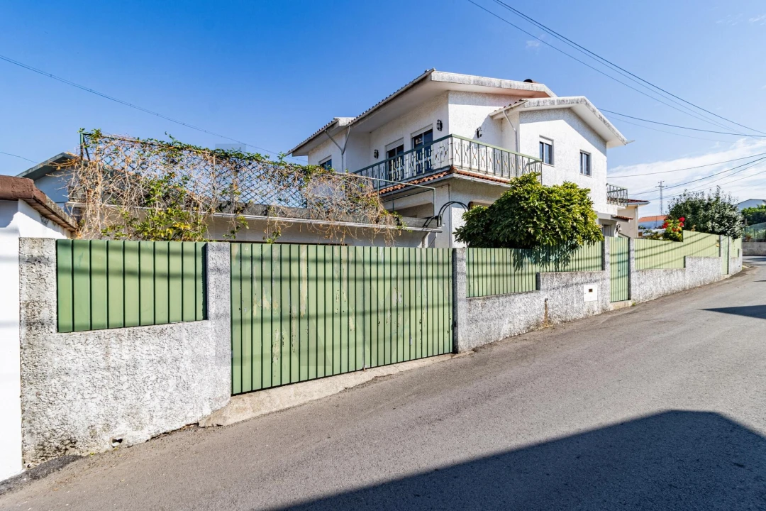 Moradia T3 para Venda em Vila de Cucujães Foto 6