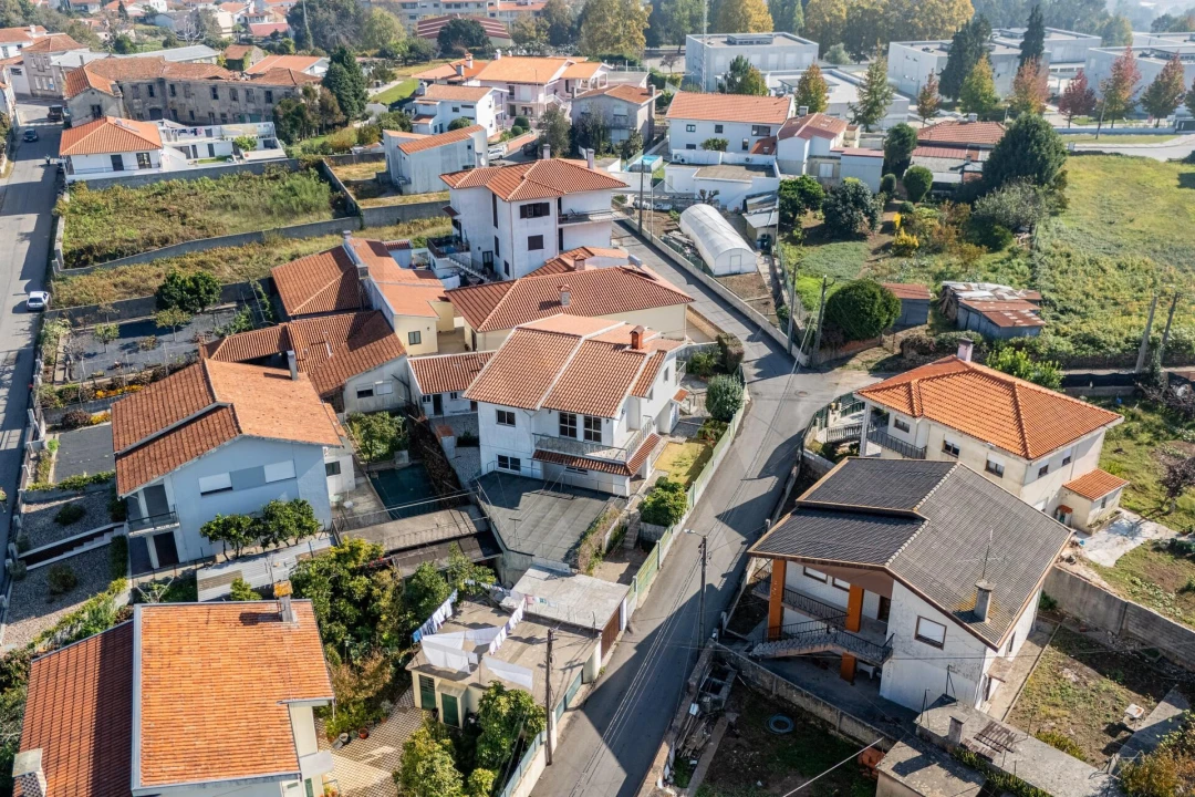 Moradia T3 para Venda em Vila de Cucujães Foto 2