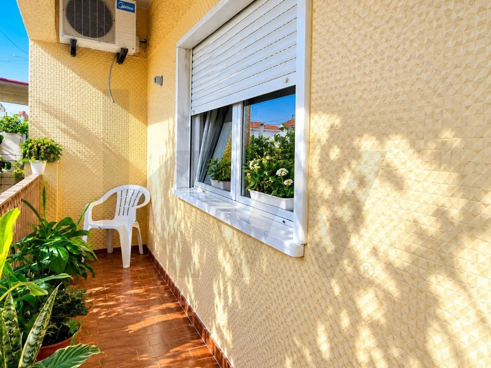 Moradia T3 para Venda em Quinta do Conde Foto 11