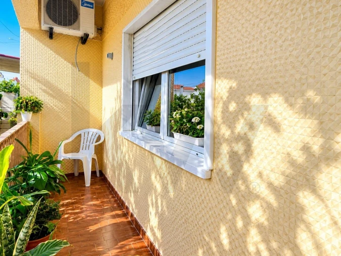 Moradia T3 para Venda em Quinta do Conde Foto 11