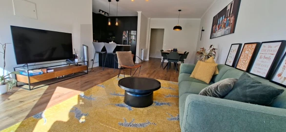 Moradia T5 para Arrendamento em Oeiras e São Julião da Barra, Paço de Arcos e Caxias