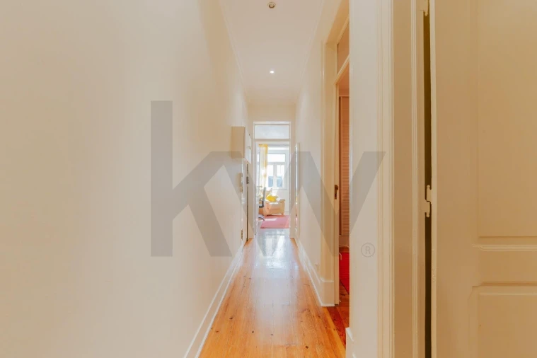 Apartamento T4 para Arrendamento em Santo António Foto 23