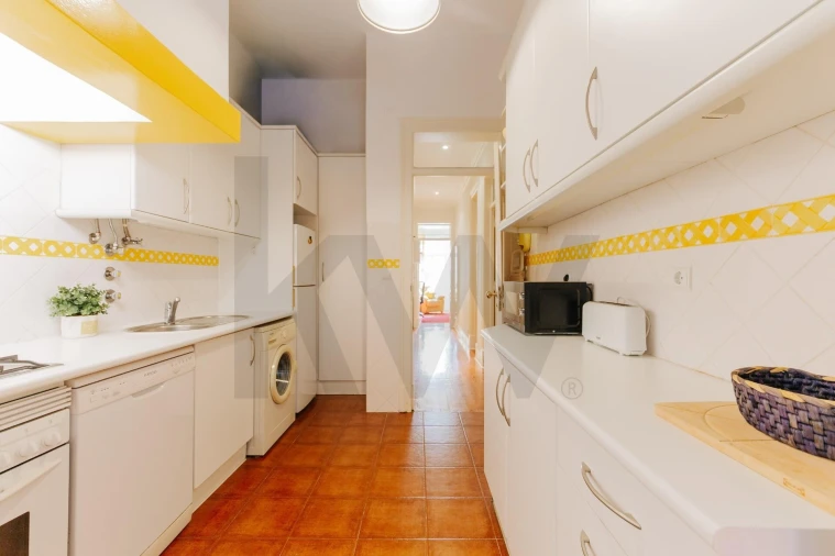 Apartamento T4 para Arrendamento em Santo António Foto 21