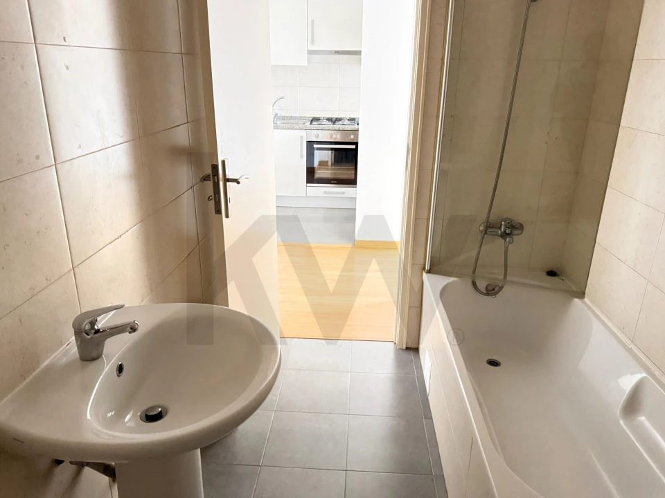 Apartamento T1 para Arrendamento em Arroios Foto 16
