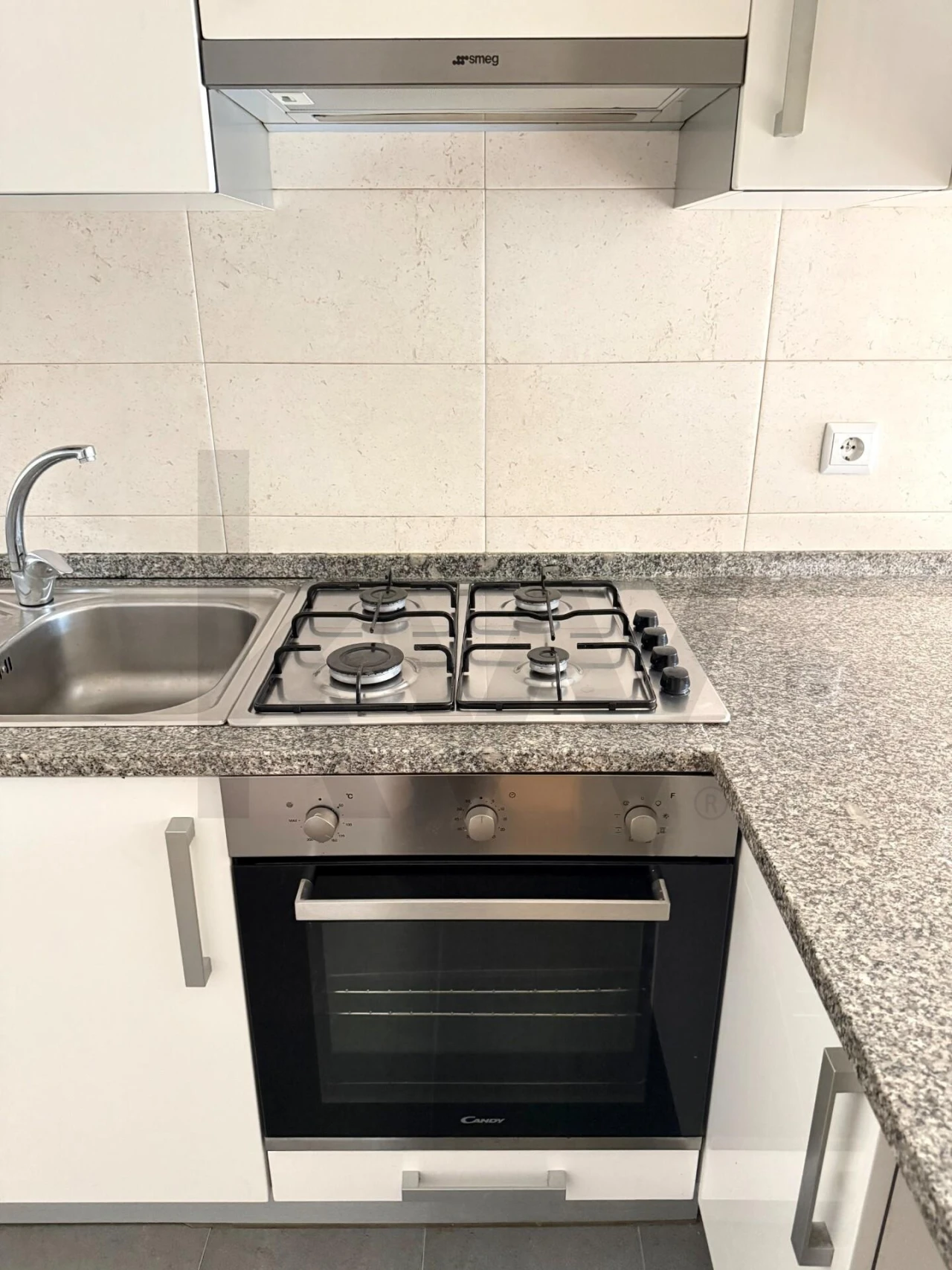 Apartamento T1 para Arrendamento em Arroios Foto 3