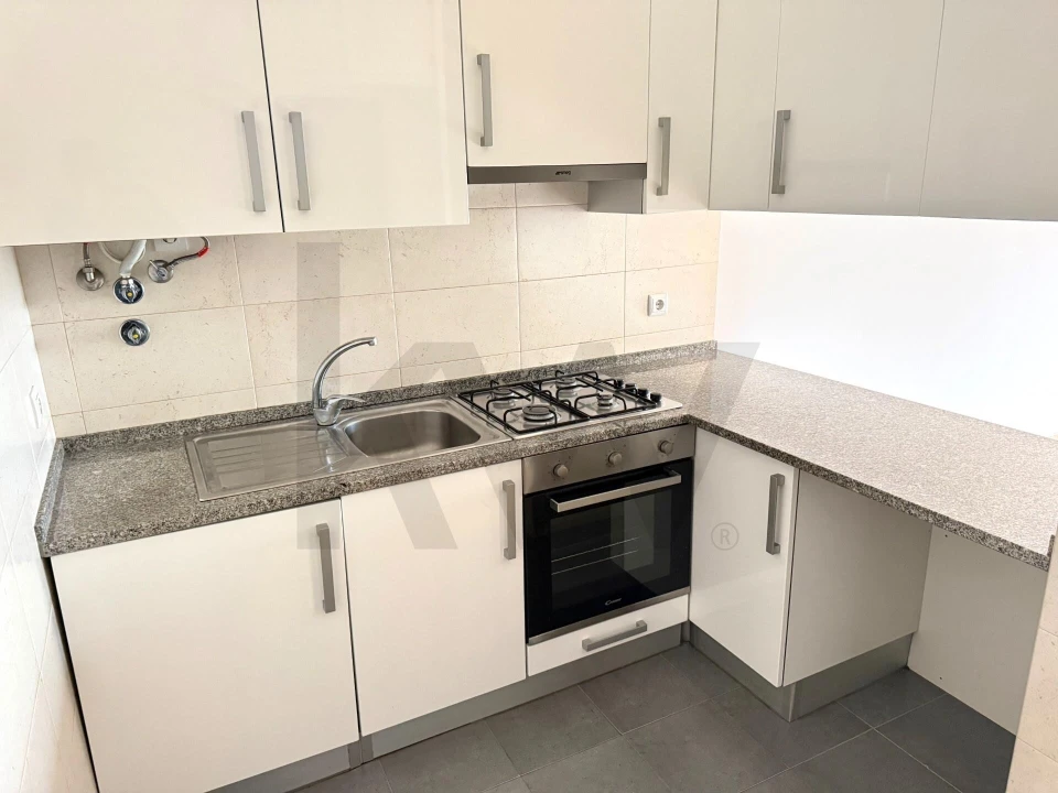 Apartamento T1 para Arrendamento em Arroios Foto 2