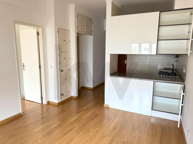 Apartamento T1 para Arrendamento em Arroios Foto 7