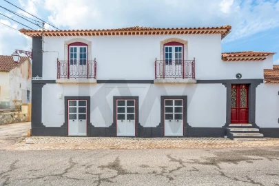 Moradia T13 para Venda em Lamas e Cercal