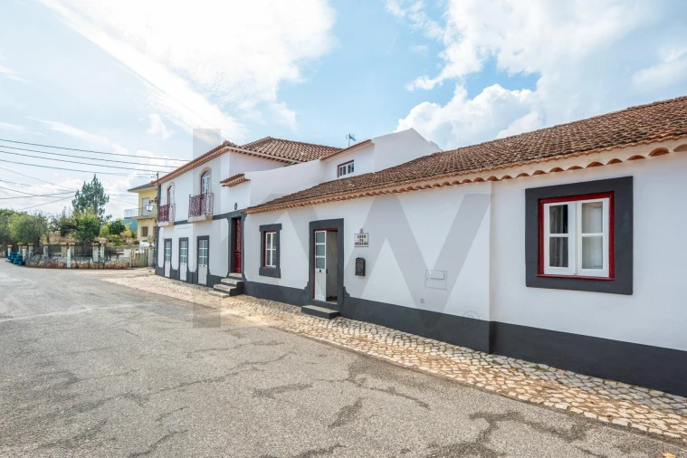 Moradia T13 para Venda em Lamas e Cercal Foto 2