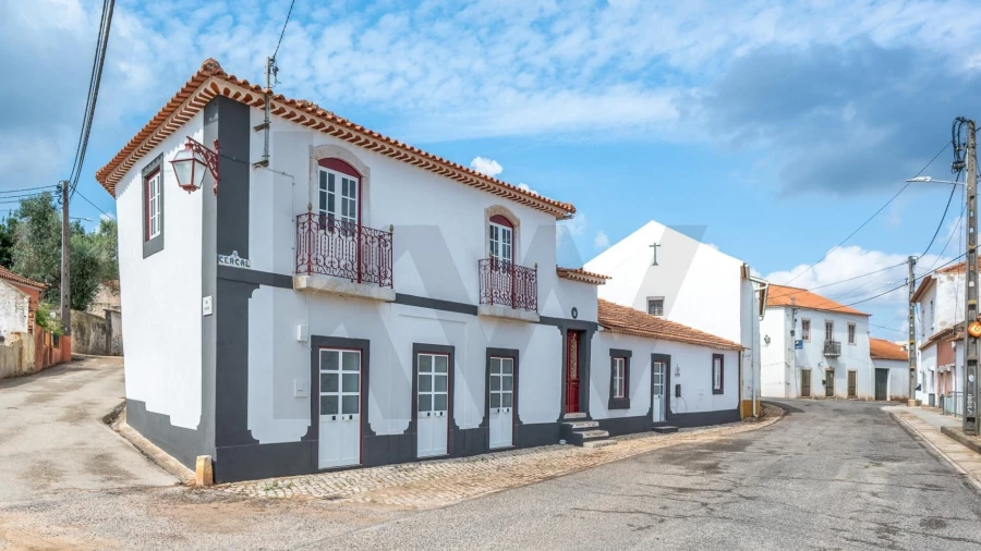 Moradia T13 para Venda em Lamas e Cercal